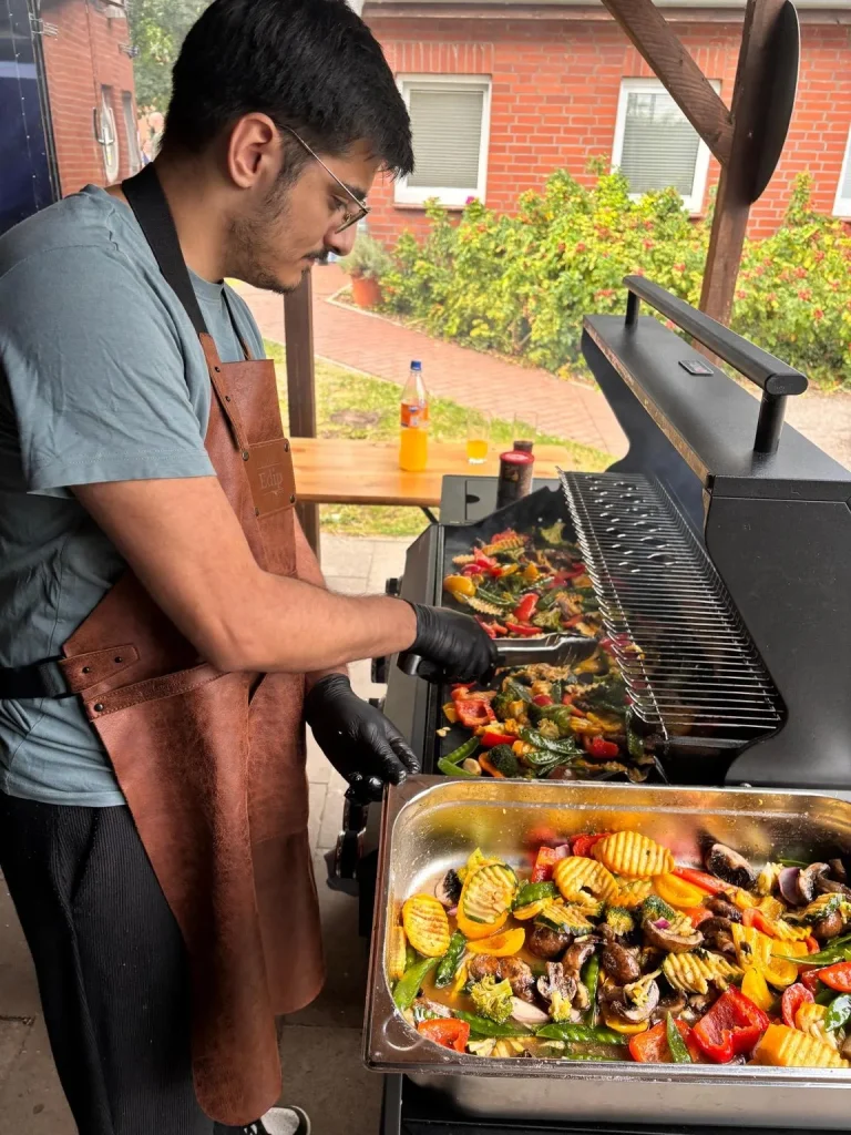 Grillgemüse wird auf der Plancha zubereitet